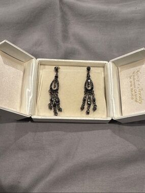 Elegant Black Chandelier Drop Earrings - Women Jewelry